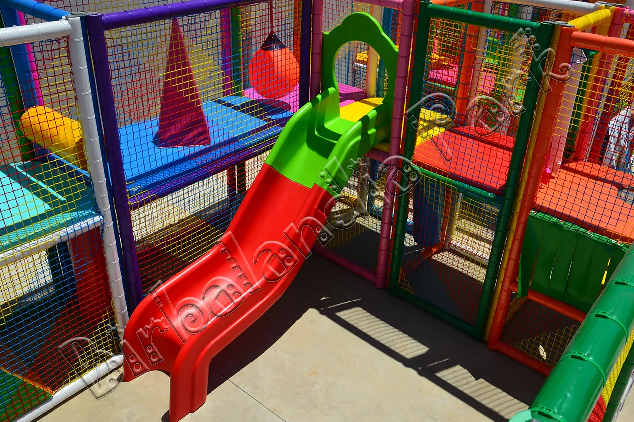 5ef9f6068f8a17205abdedb1_playground_pippo12