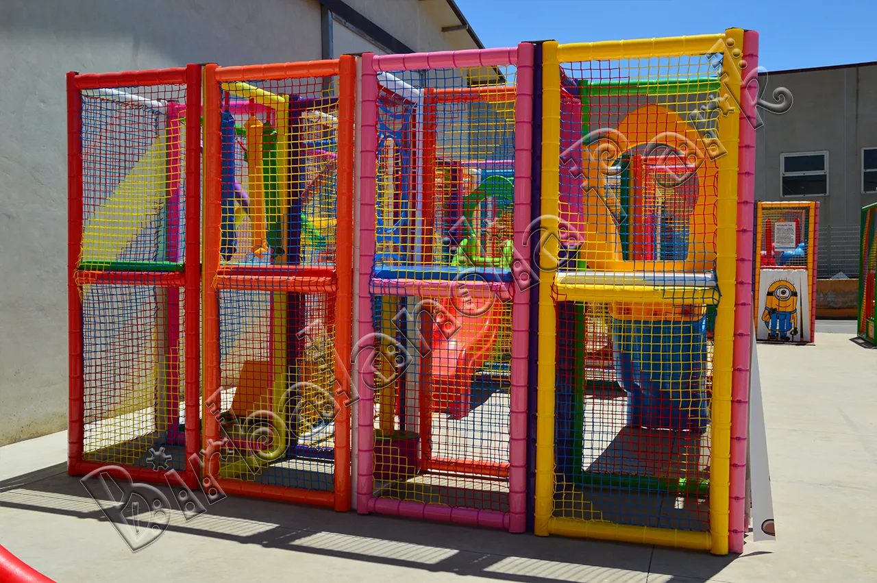 5ef9f6117f77d67476eea5ea_playground_pippo03