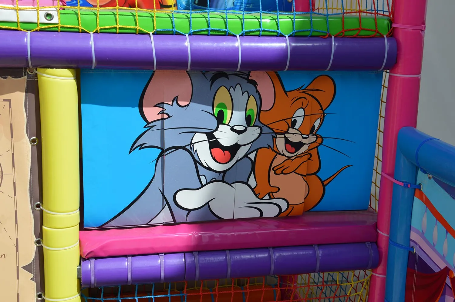 62a3297163df313027f5bdd1_Playground (14)