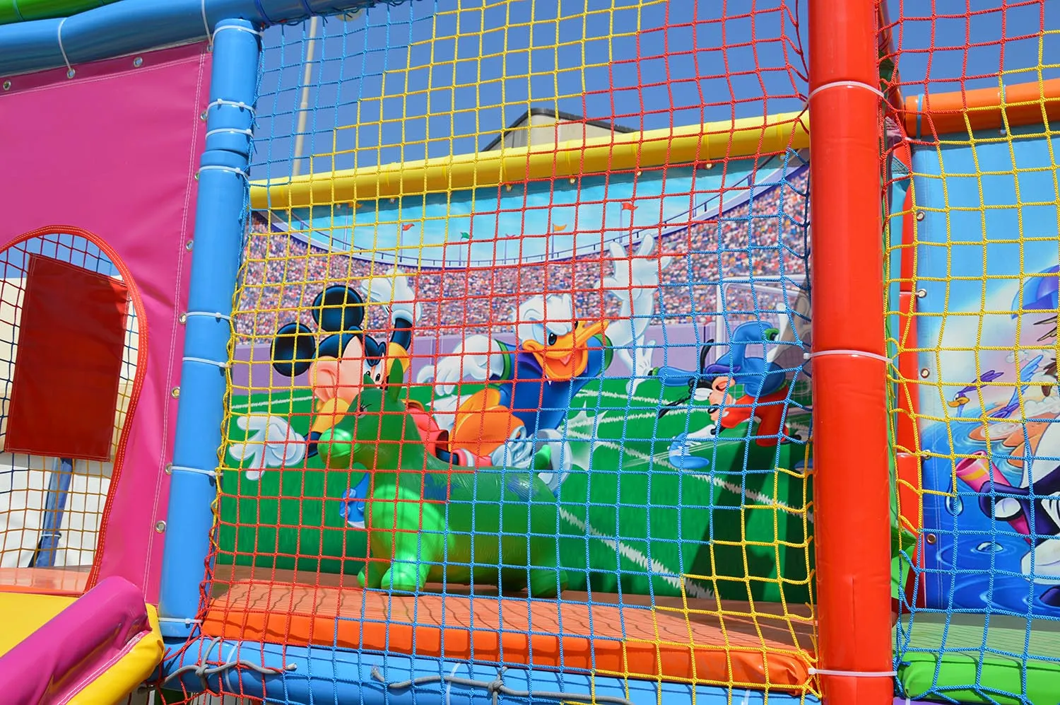 62a3297263df314fc3f5be88_Playground (11)