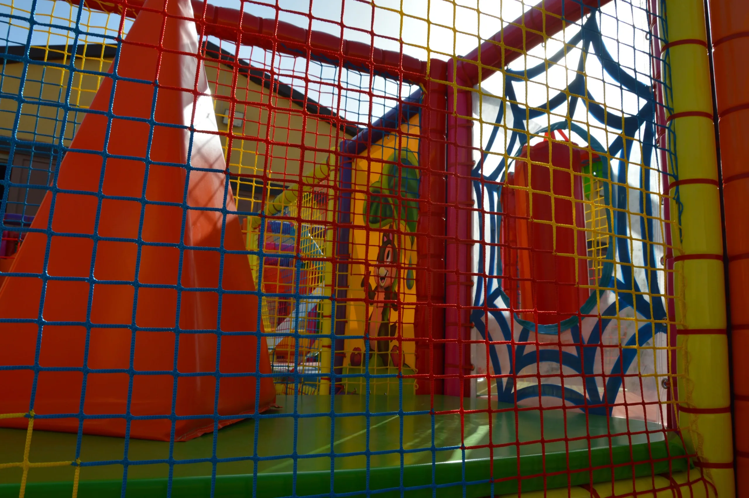 64d374d28f30b94b7d294cbc_Gioco Playground Indoor (23)