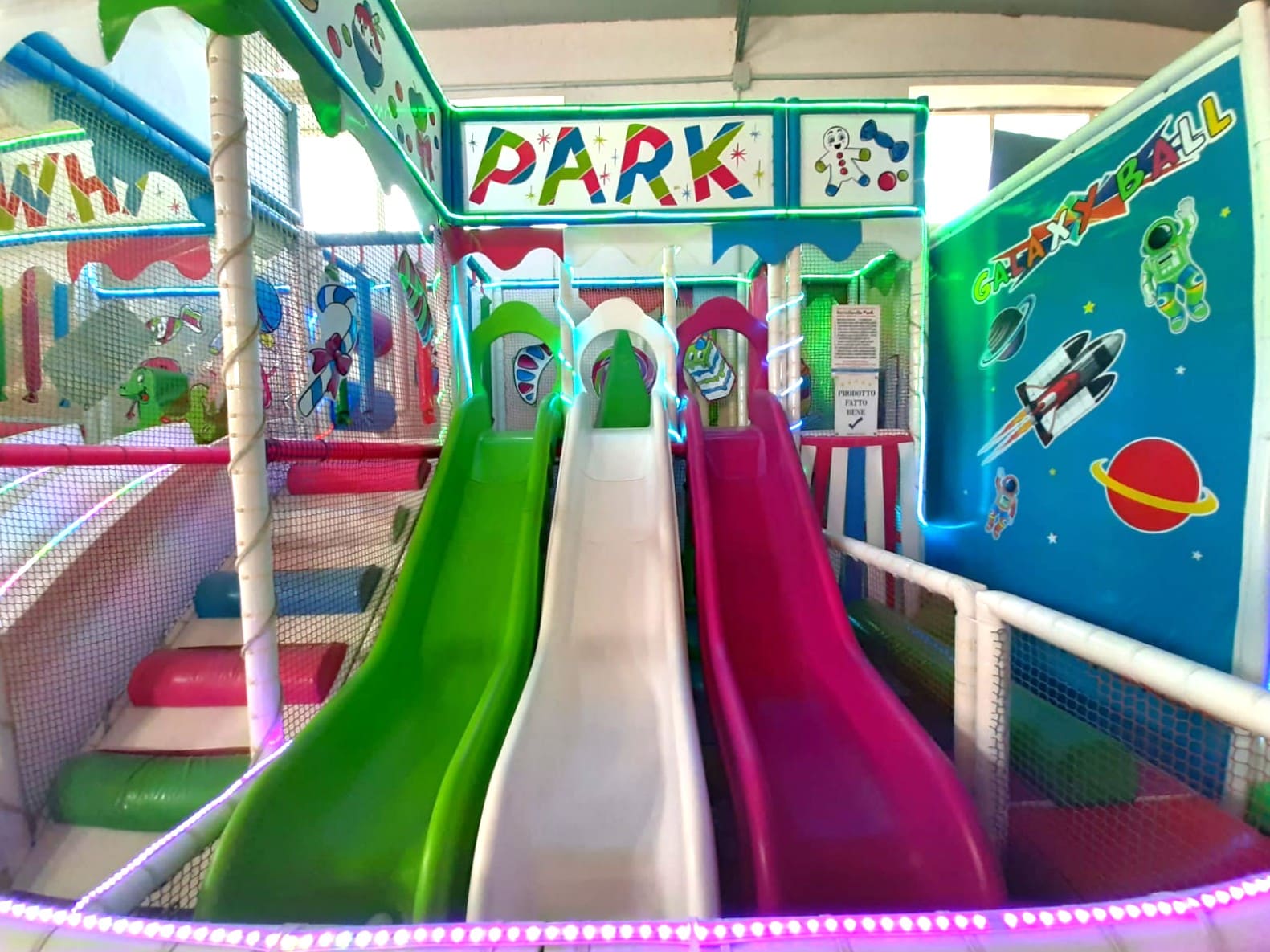 67a5f0dfa9fc1accfd57a7ad_Gioco Playground con Luci Led (40)