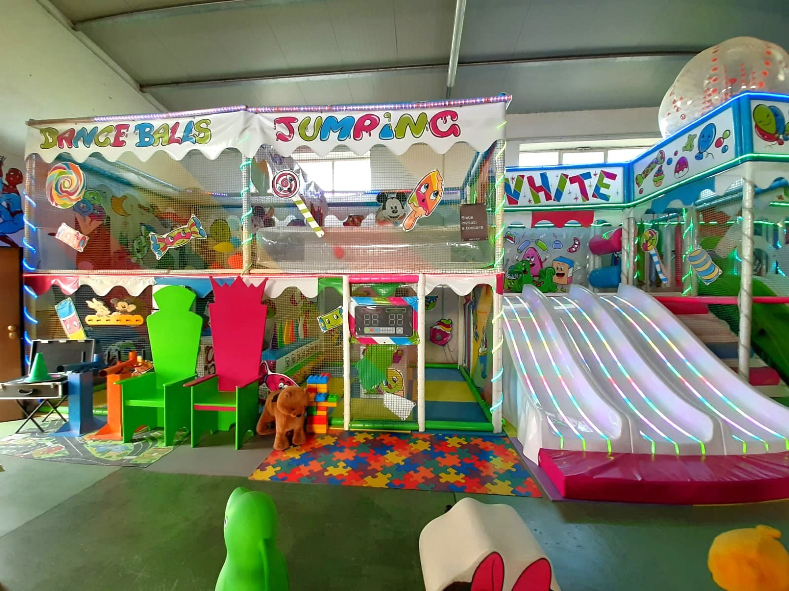 67a5f0dfded20ae8c8e6e7eb_Gioco Playground con Luci Led (44)