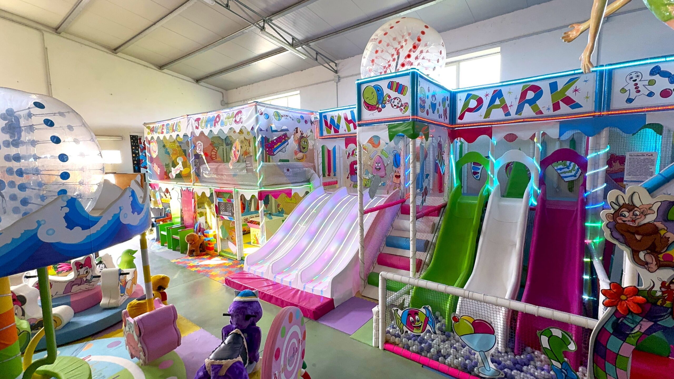 SCIVOLO CON LUCI A LED PER PLAYGROUND