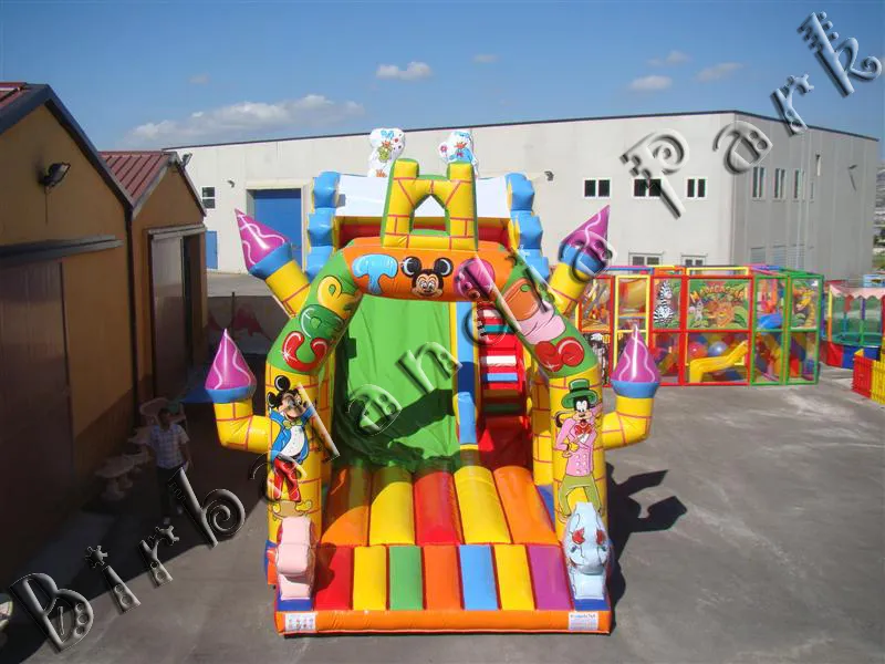 Gonfiabile Maxi Castello 8