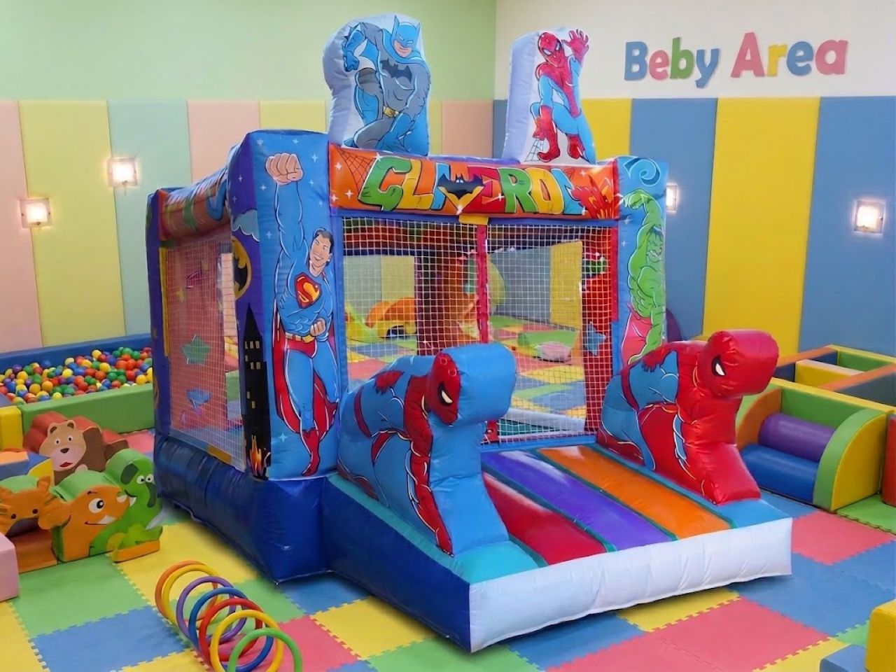 Gonfiabile-Vasca-Palline-mod.-speciale-Eroi-1