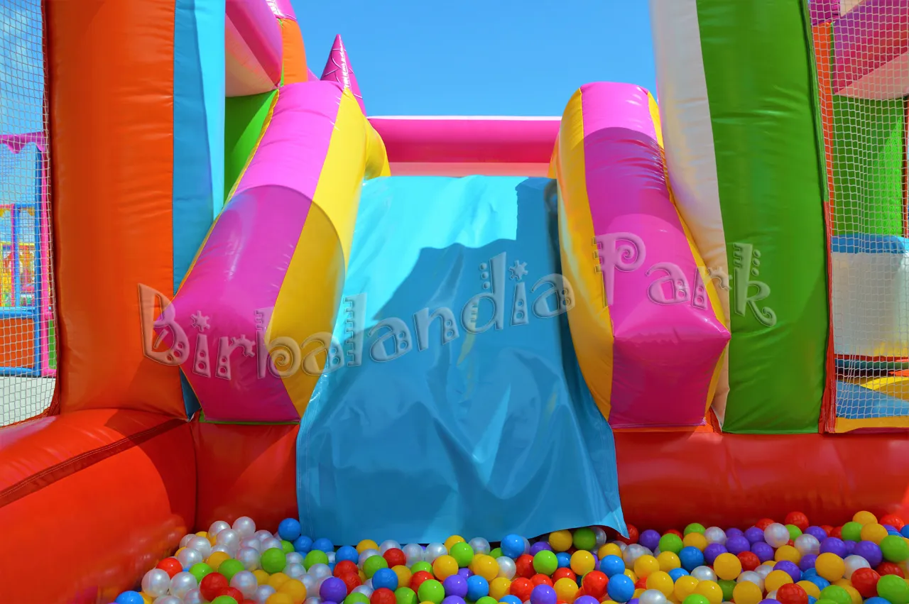 Multigioco con mega vasca palline 11