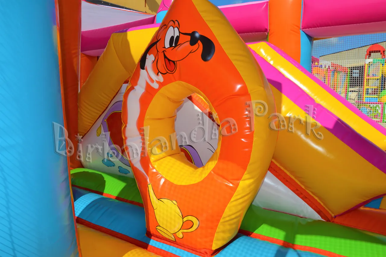 Multigioco con mega vasca palline 12