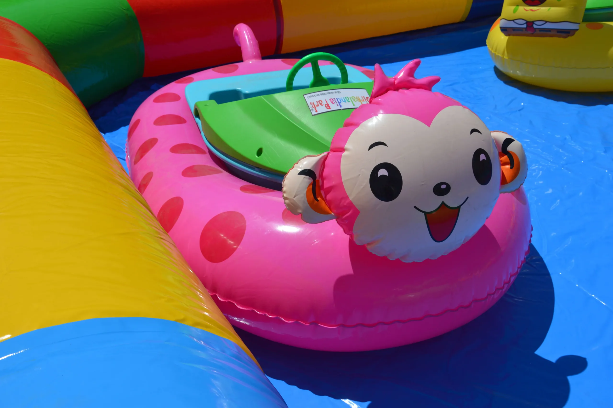 Piscina Gonfiabile con Barchette elettriche 6
