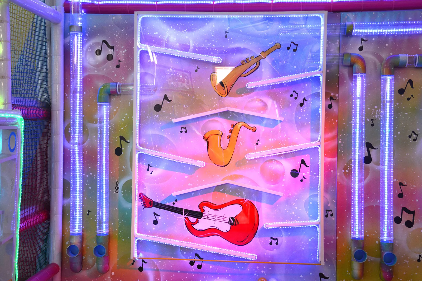 SUPER NOVITA’ – MUSIC BALL 4