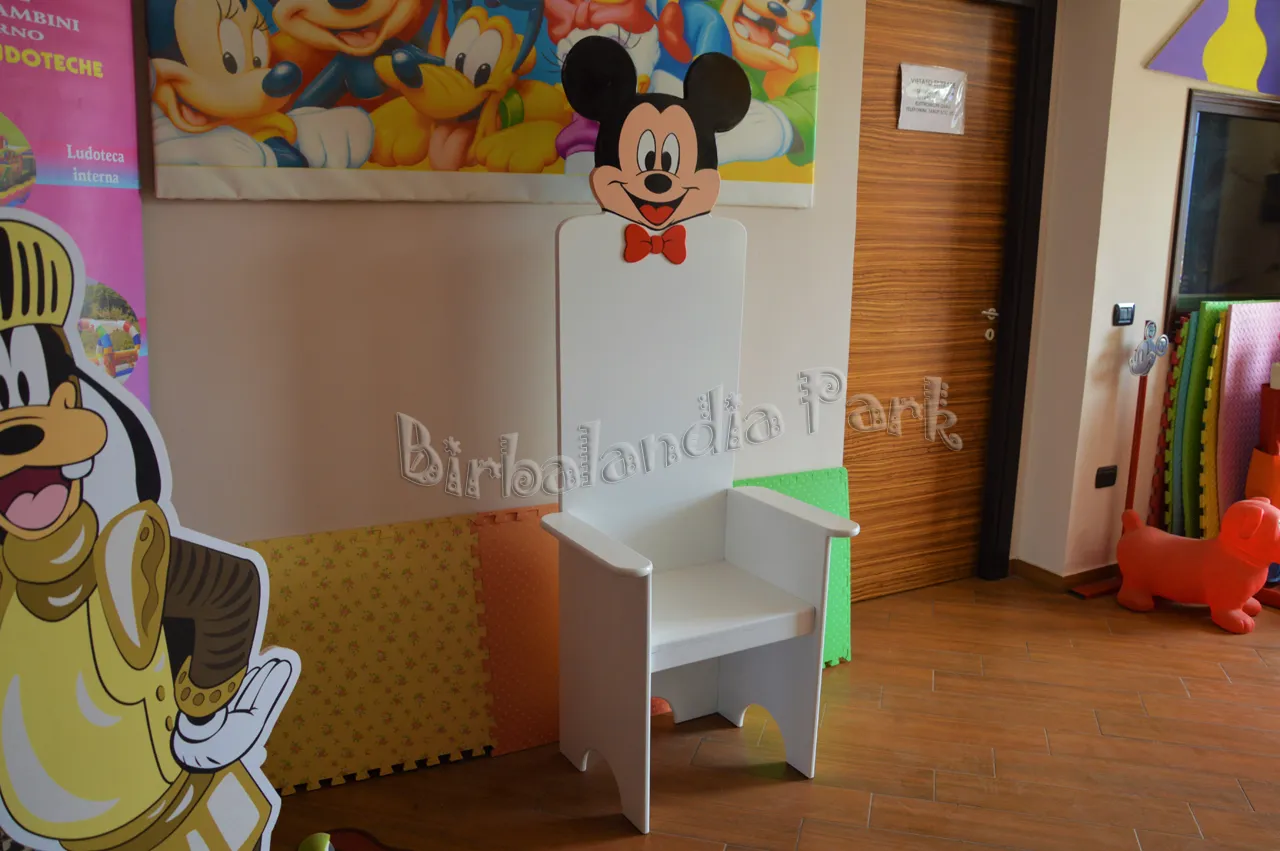 Trono White in legno Topolino 2