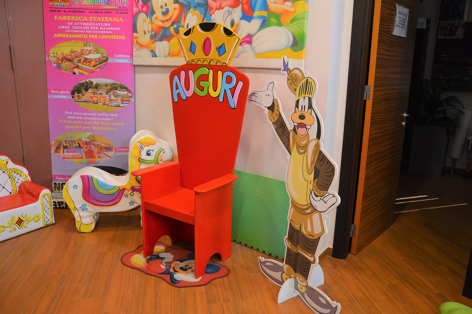 Trono scenografato Auguri 2