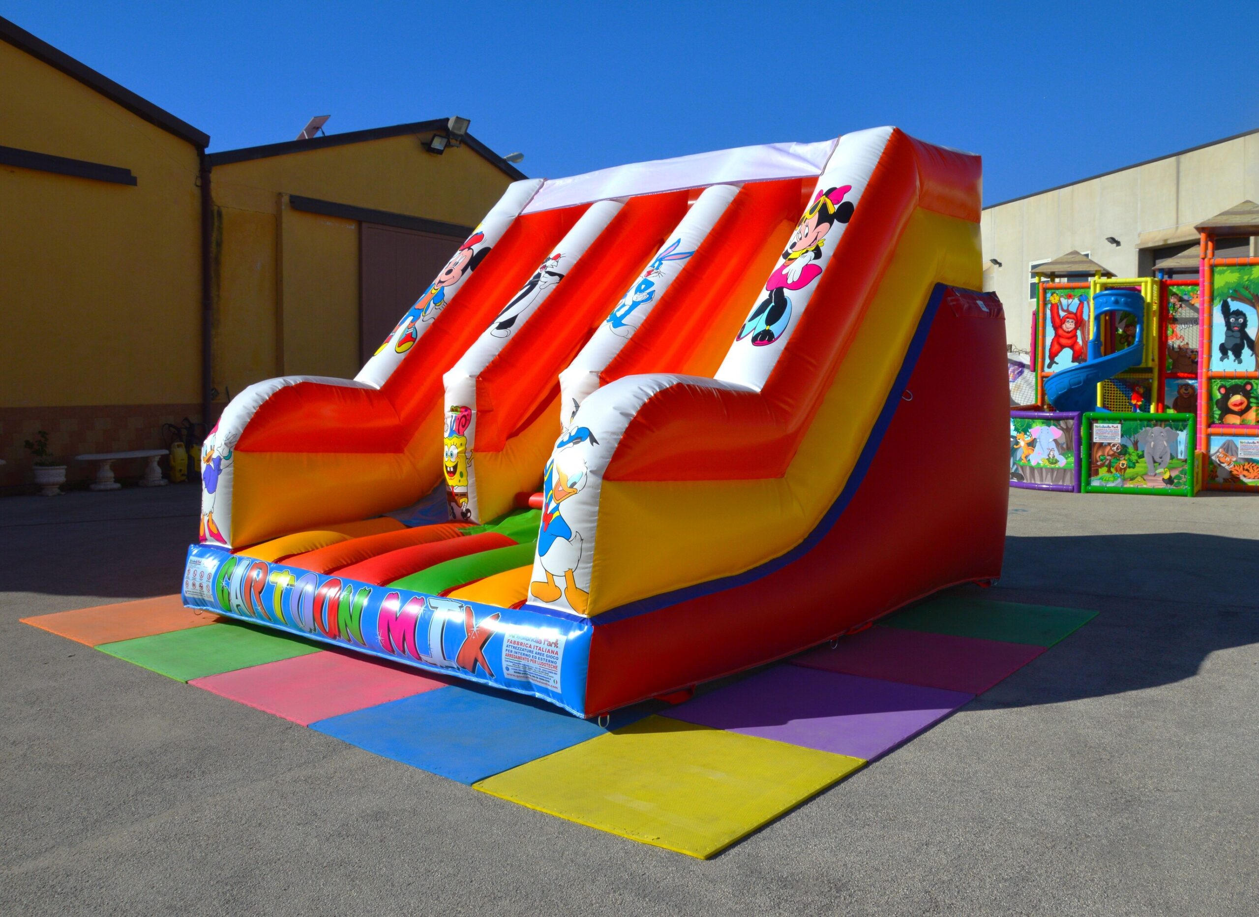 Gonfiabile Scivolo per Sala Feste 2