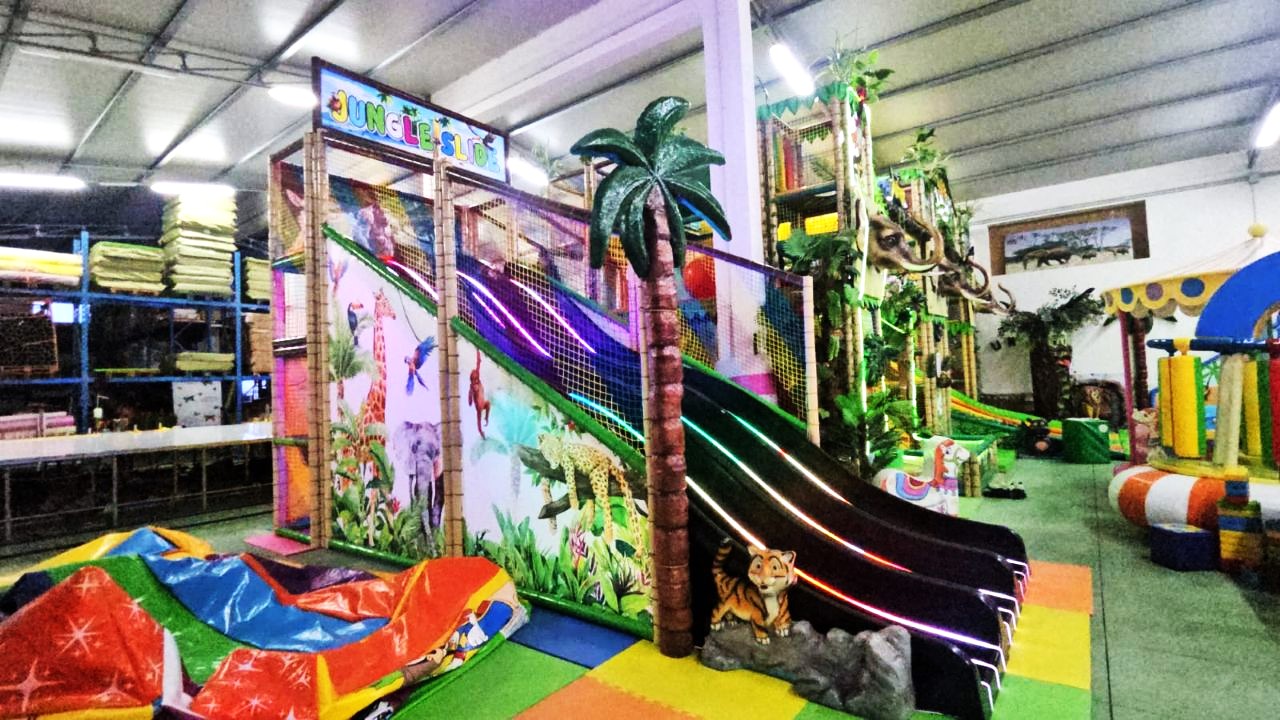 Playground scivolo con luci a led 6