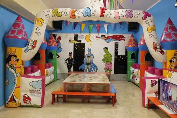 Area Feste con Scenografia