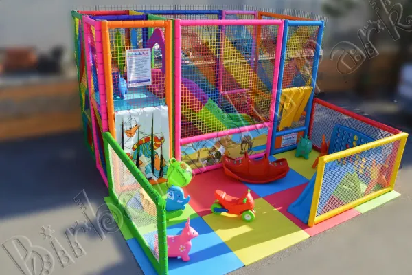 Area baby con annessa area giochi per bambini