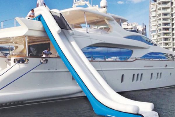 GONFIABILE SCIVOLO PER YACHT