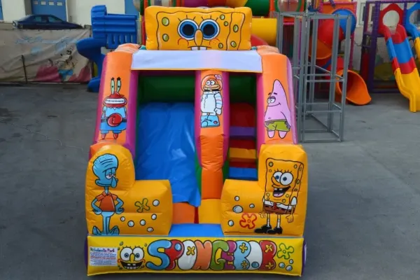 GONFIABILE SCIVOLO SPONGEBOB