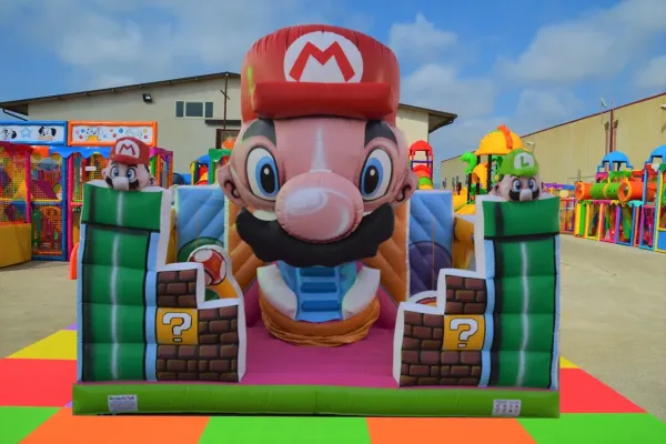 Gioco Gonfiabile Mangia Bambini Super Mario
