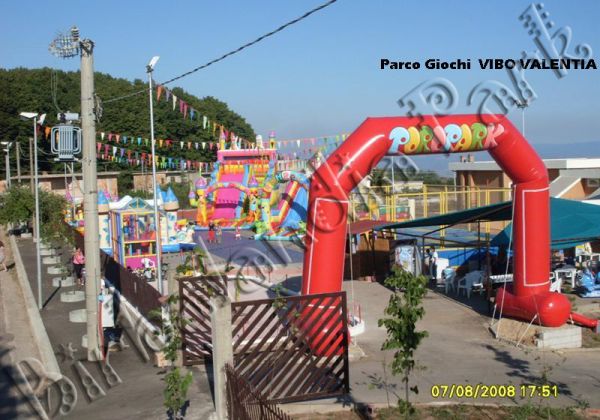 PARCHI GIOCHI ESTERNI 8