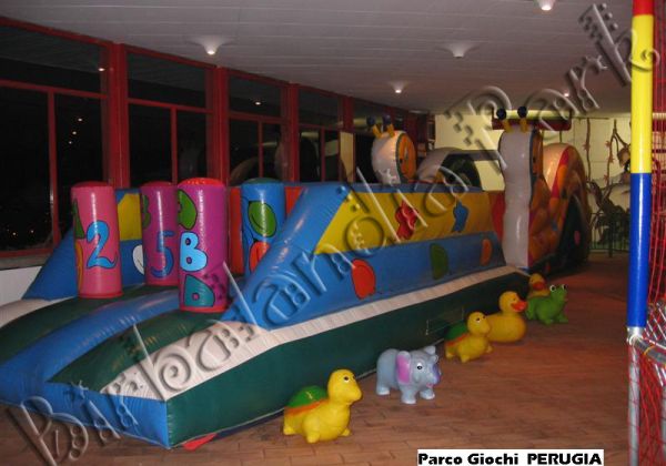 PARCHI GIOCHI INTERNI 24