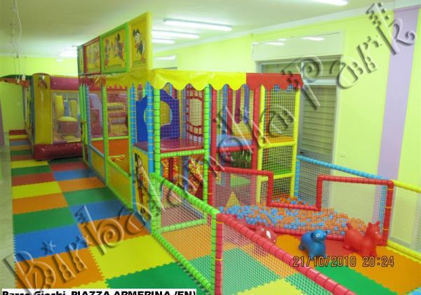 PARCHI GIOCHI INTERNI 60