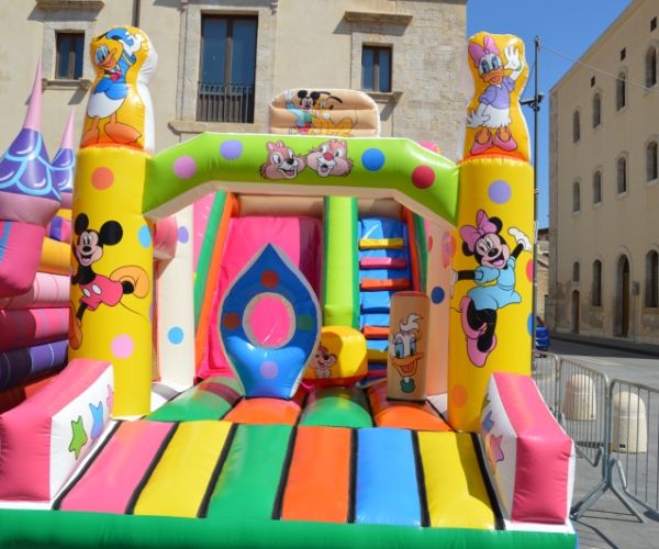PARCO GIOCHI ALL'ESTERNO LICATA 6