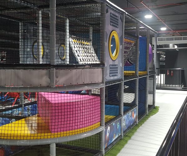 PARCO GIOCHI SPAGNA 9
