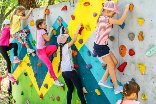 Parete da Arrampicata per Parchi Giochi