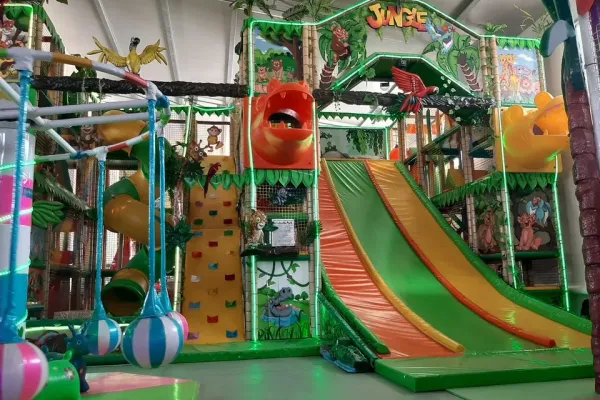 Playground Giungla Avventura con Scenografie