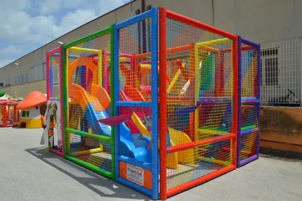 Playground Usato