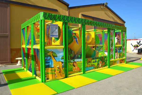Playground a Tema