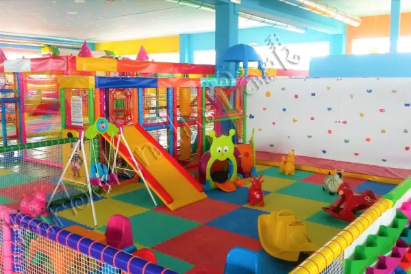 Playground con annessa arrampicata