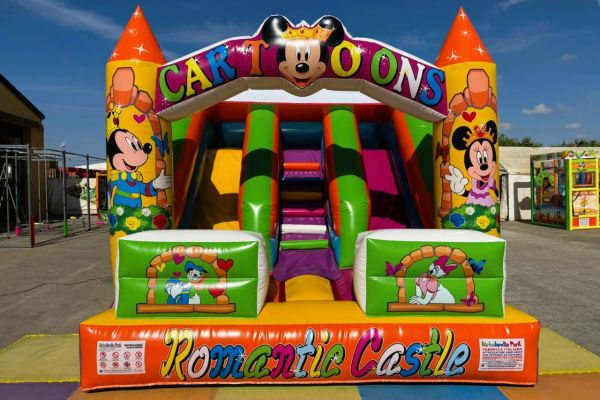 ScivoloGonfiabileFantasyCastle