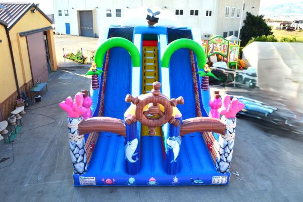ScivoloGonfiabileperLunaPark