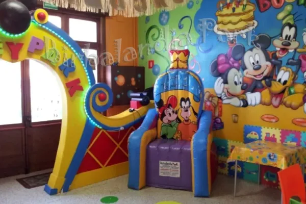 Trono Gonfiabile per sala feste