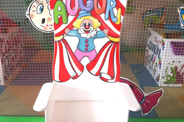 Trono Pagliaccio